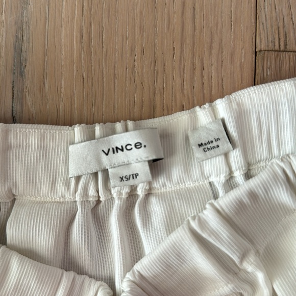Vince skirt, worn once, new condition - Picture 3 of 5